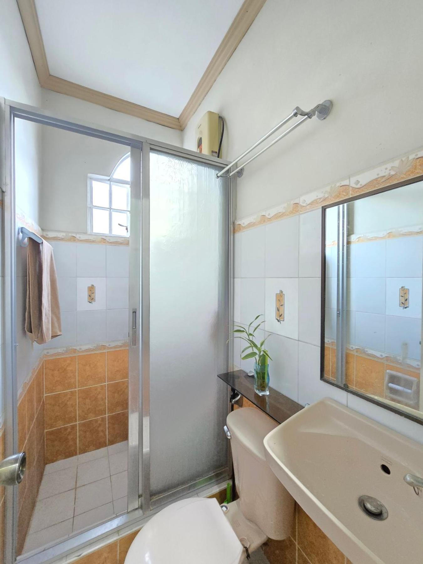 35 Amistad Guesthouse Baguio City Eksteriør billede